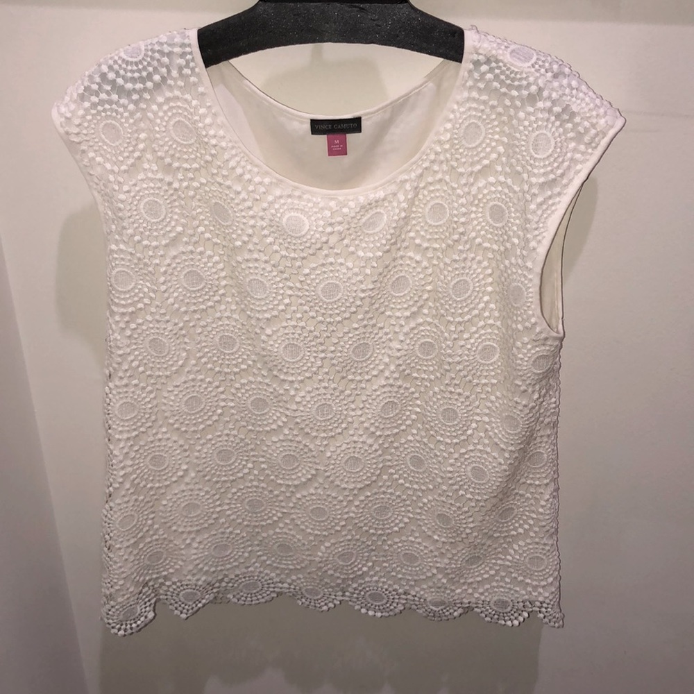 Vince Camuto short sleeve blouse